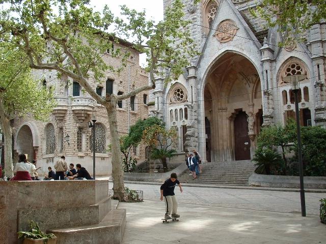 Soller town square