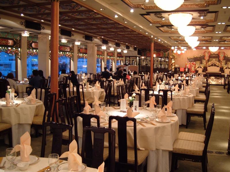 Jumbo interior